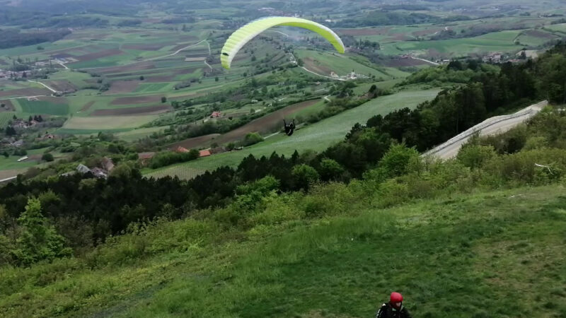 Nubigena paragliding