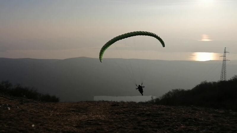 Nubigena paragliding